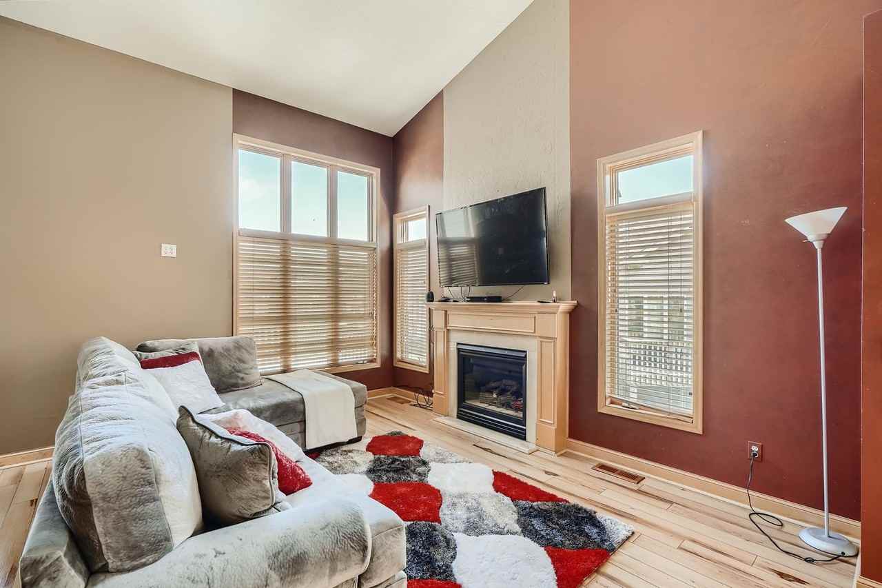 1085 Westcliff Curv - Photo 4 of 14