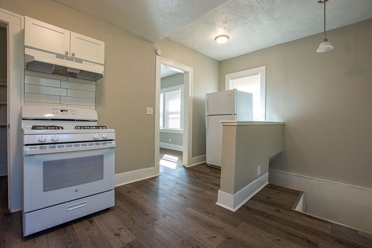110 N 38th St - Photo 5 of 21
