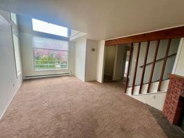 featured image of 2090 Meade St
