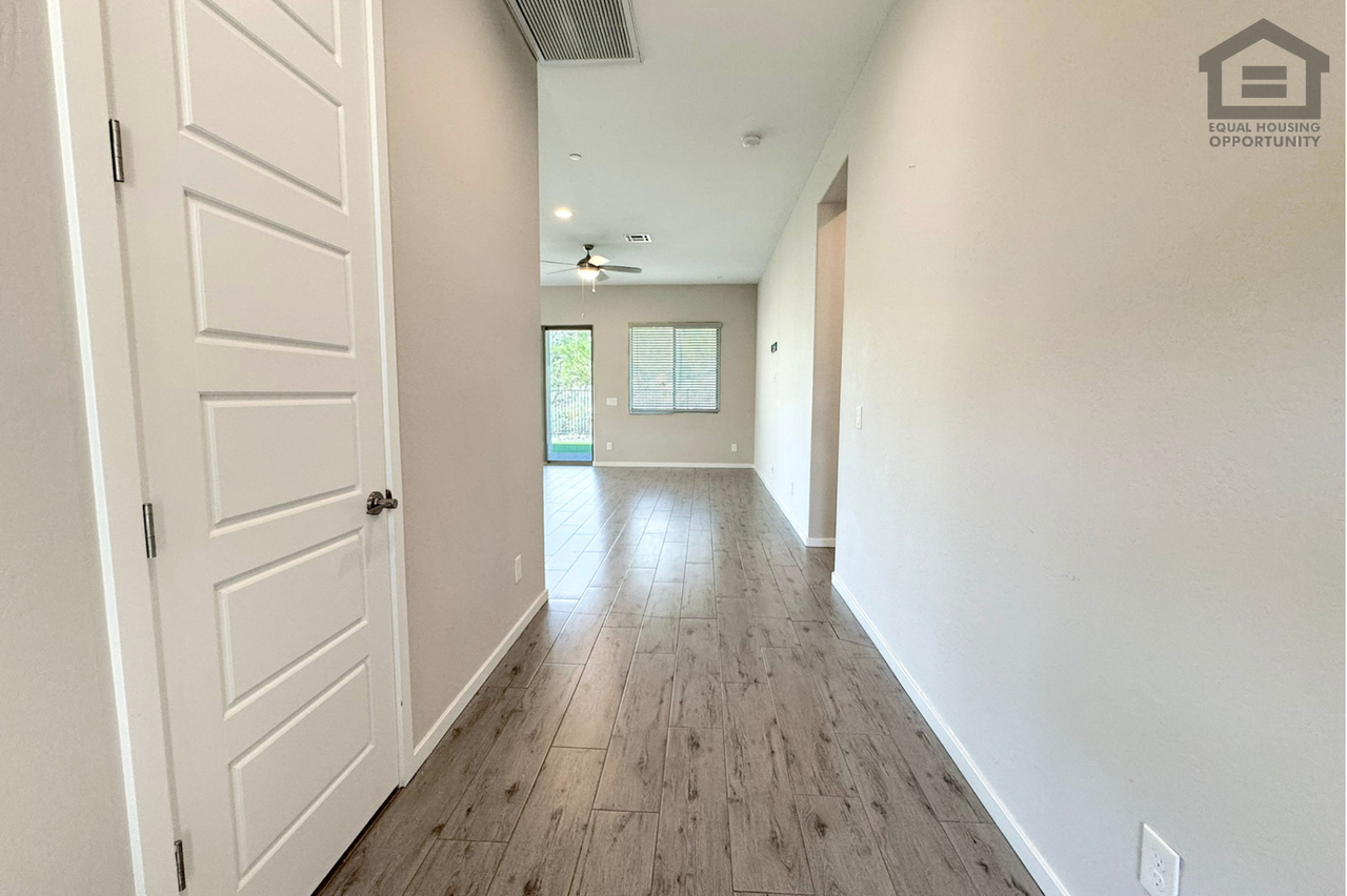 37001 N Conestoga Trl #A - Photo 4 of 32