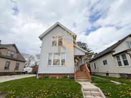 featured image of 1522 Main Ave