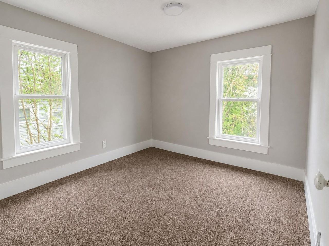 720 Florida Ave - Photo 3 of 6
