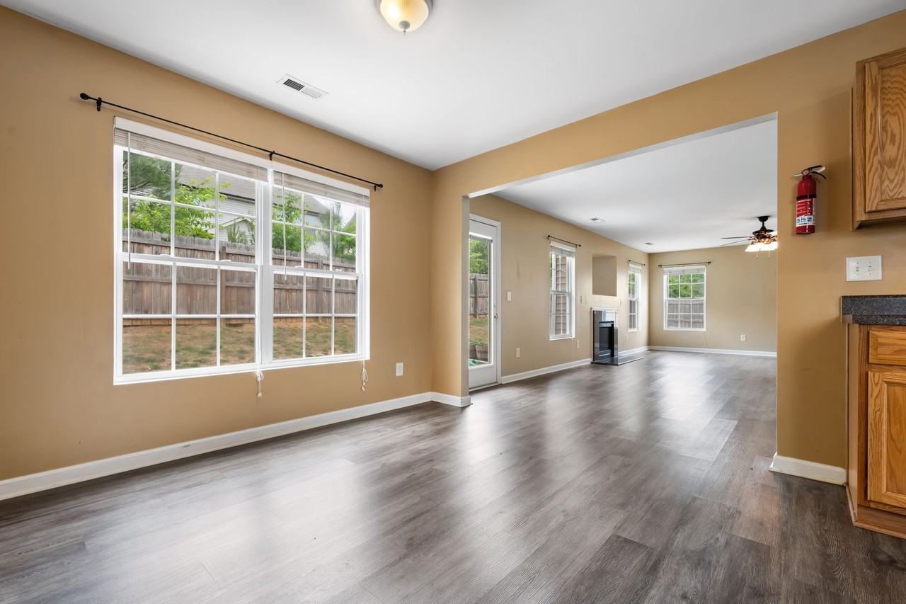 3400 Rocket Ct - Photo 5 of 24