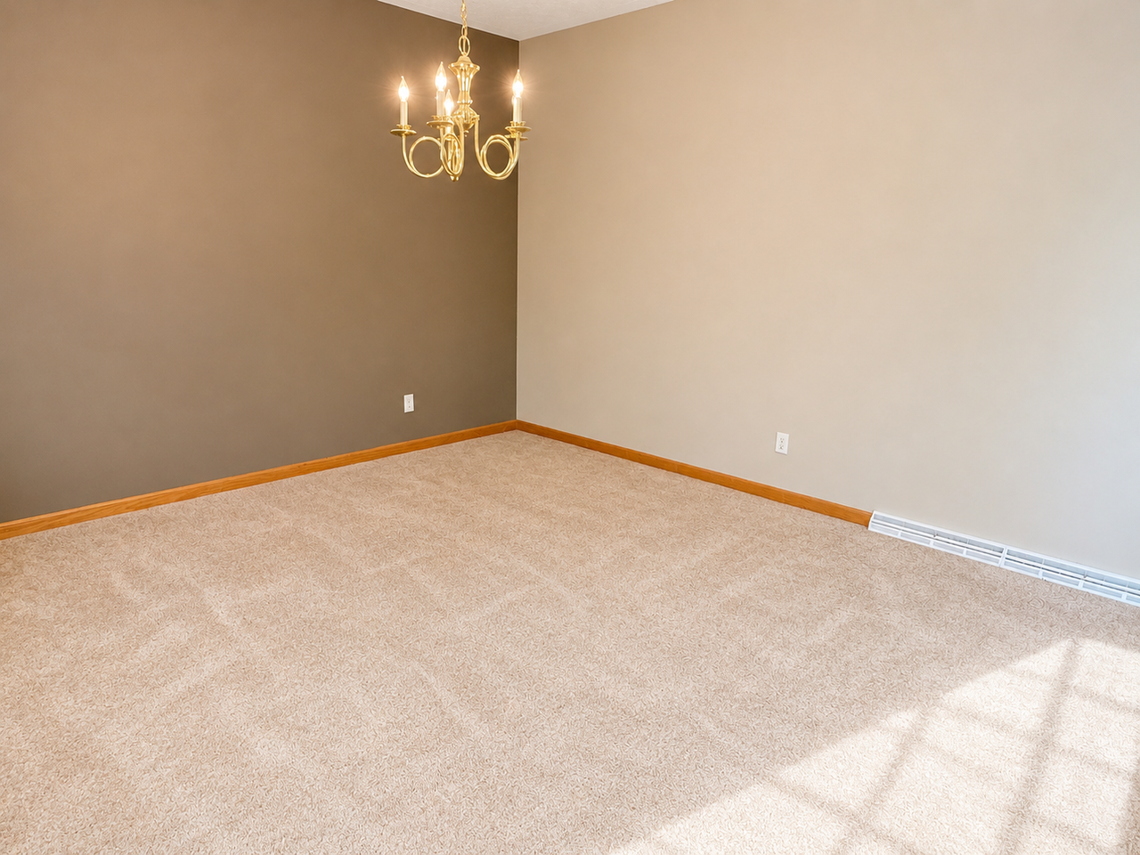 243 Newfield Cir - Photo 6 of 26