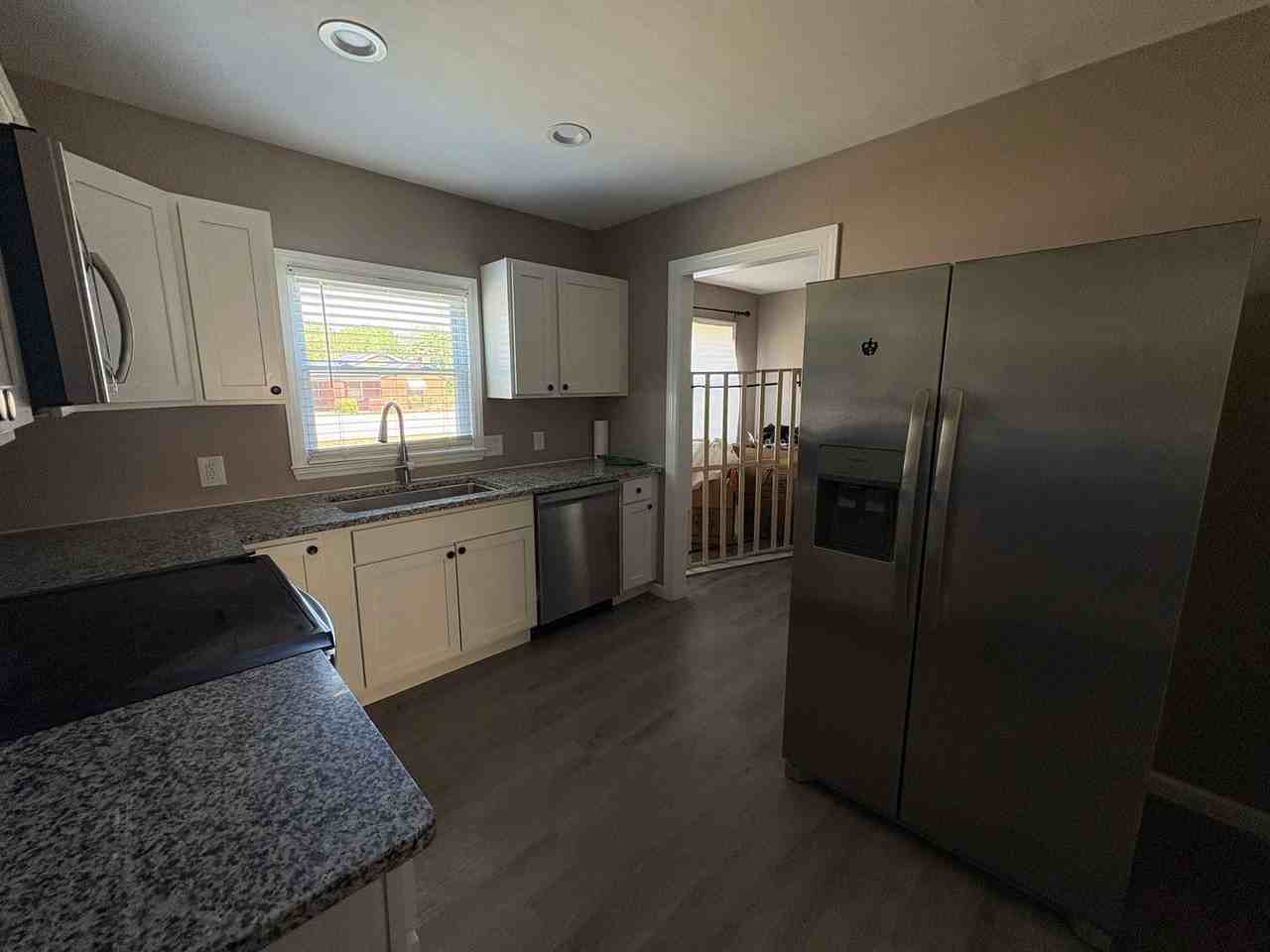 508 N Main St - Photo 2 of 9