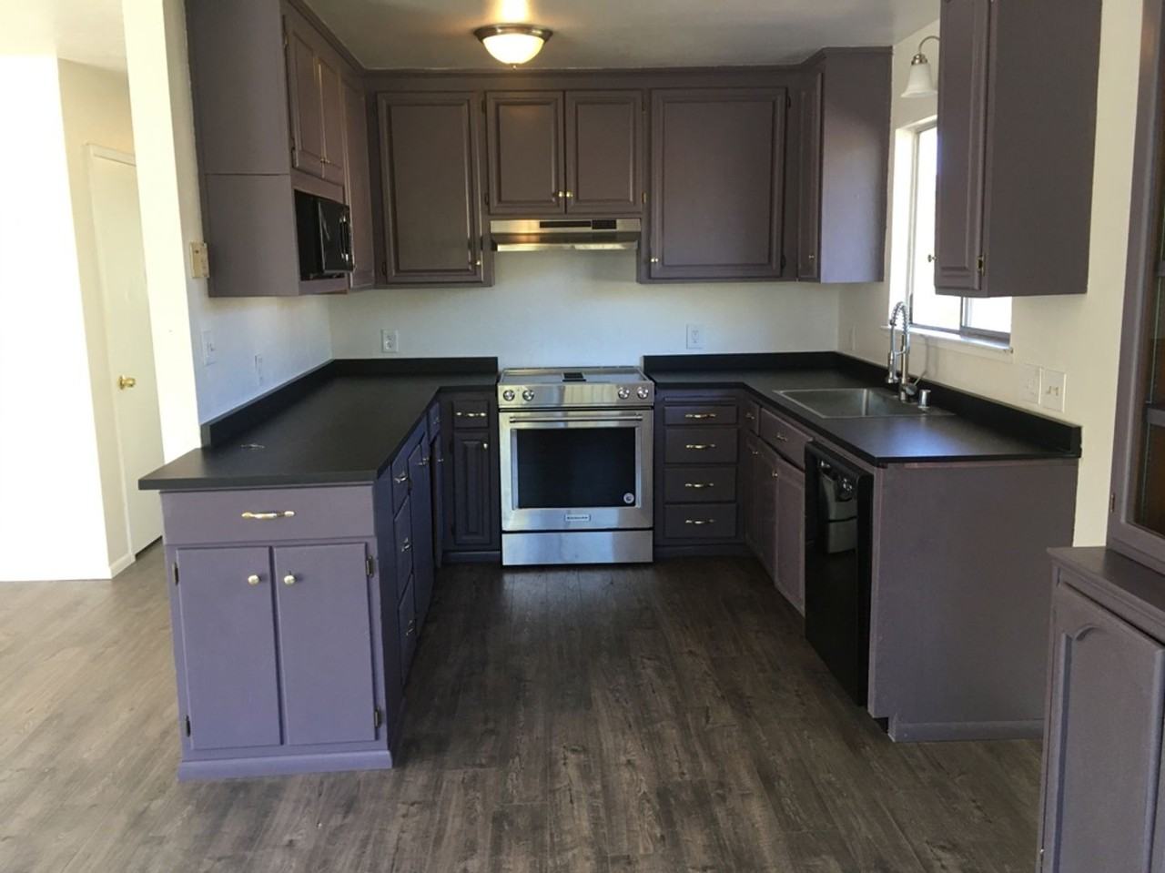 9247 Fairway Dr - Photo 3 of 18