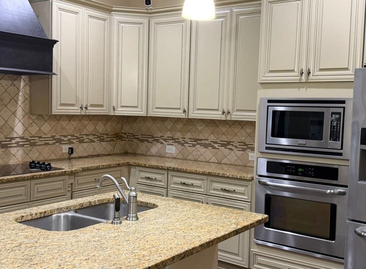 170 Sherwood Trl - Photo 2 of 9