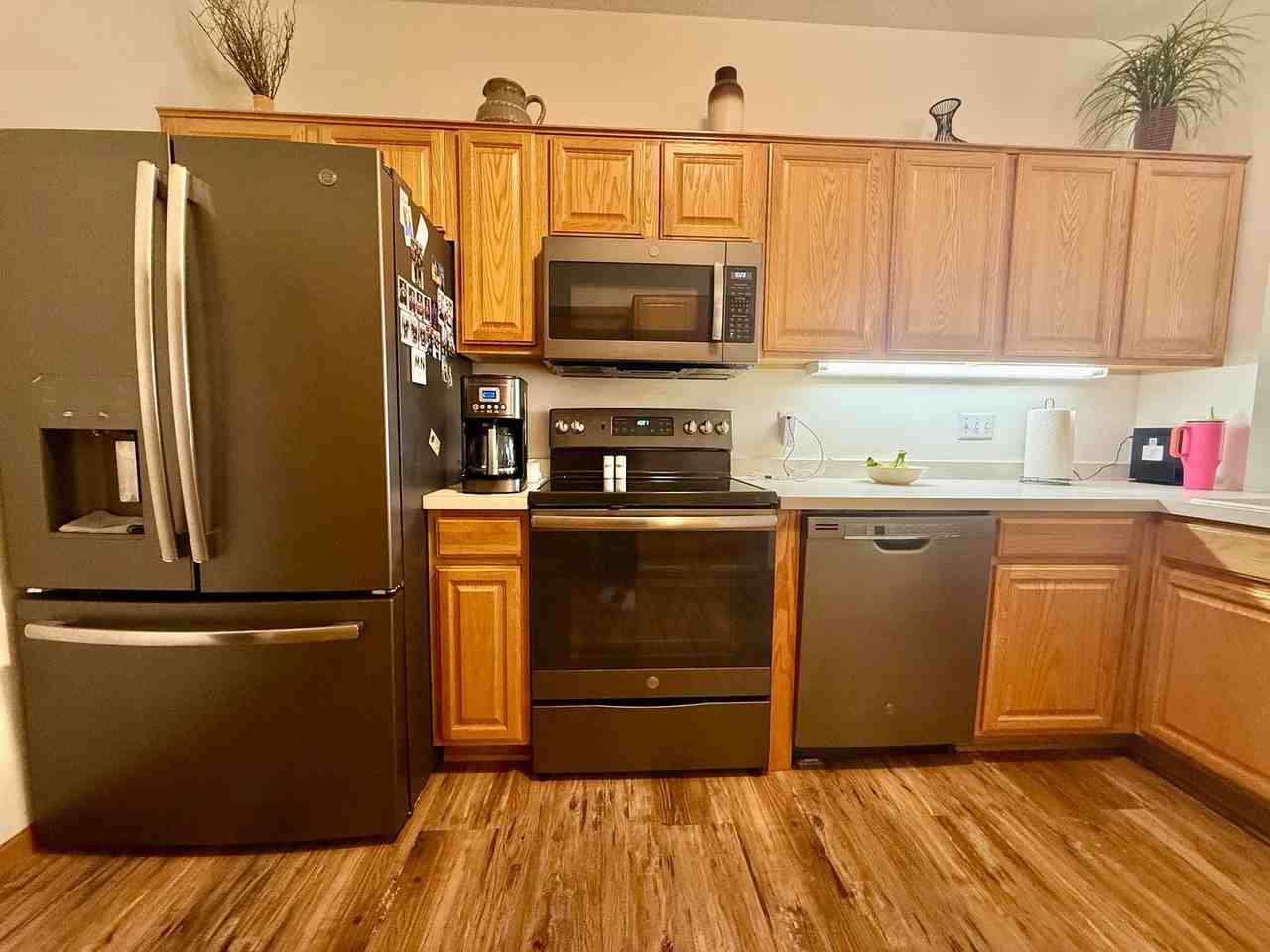 7792 Palomino Ave Ne - Photo 7 of 29