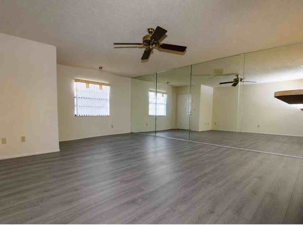 4161 66th Street Cir W - Photo 4 of 11