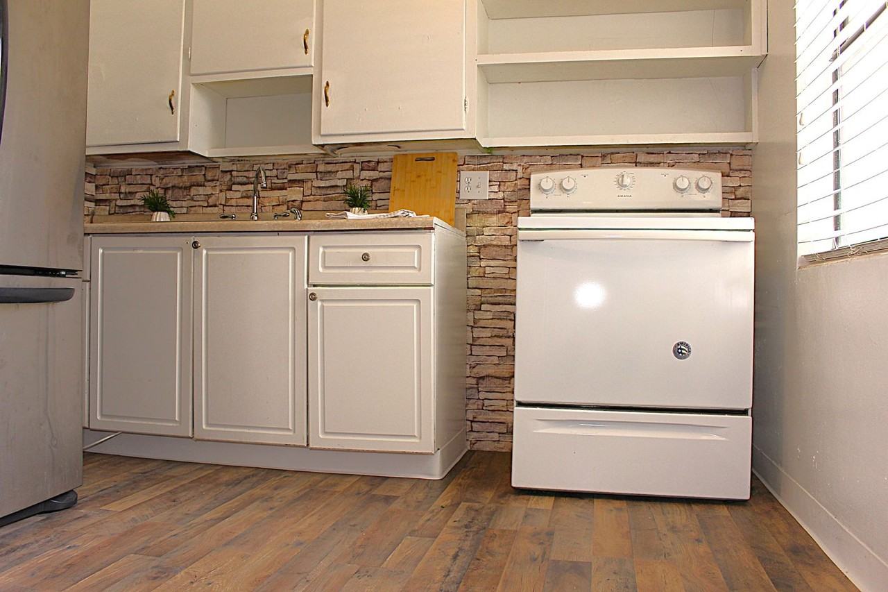 920 Hacienda Ct - Photo 5 of 16