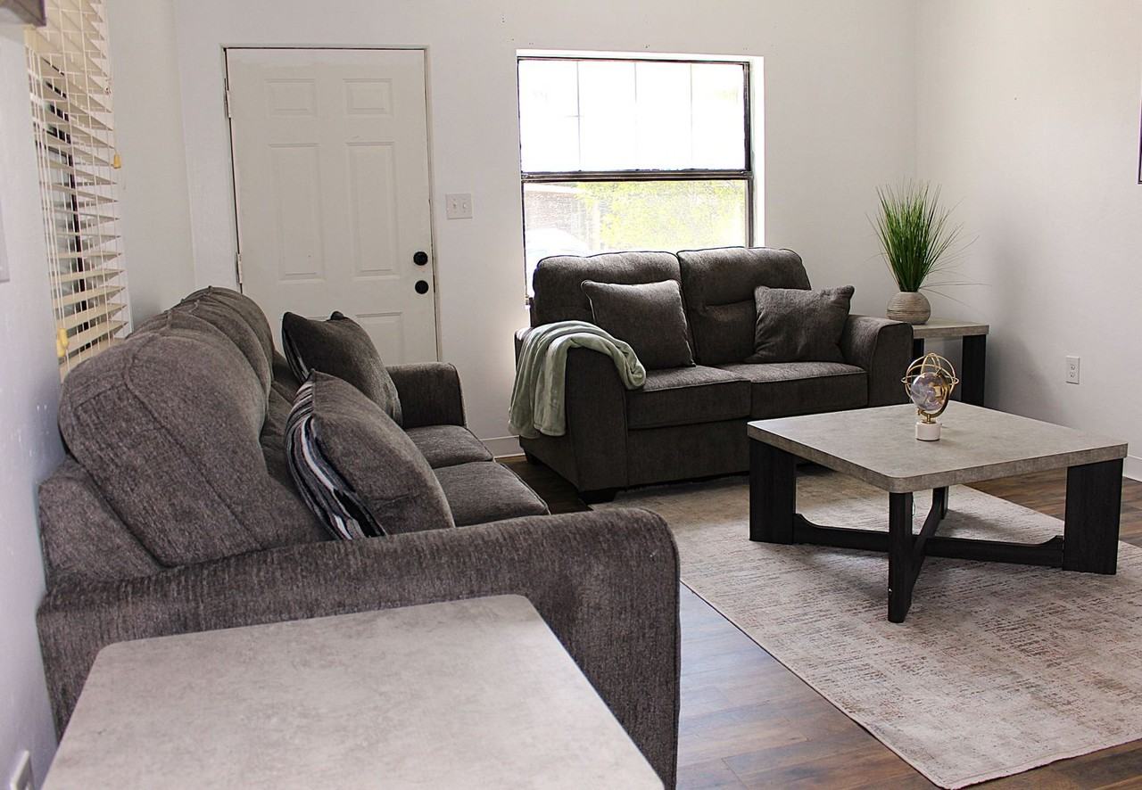 920 Hacienda Ct - Photo 6 of 16