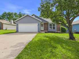 1206 Foxridge Dr - Photo 1 of 1