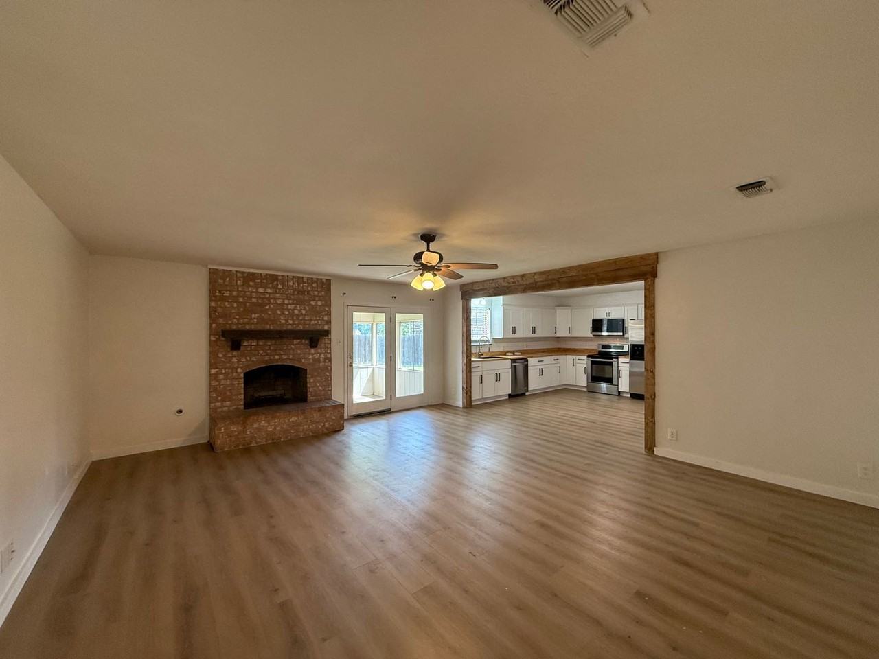 3106 Sierra Dr - Photo 2 of 19