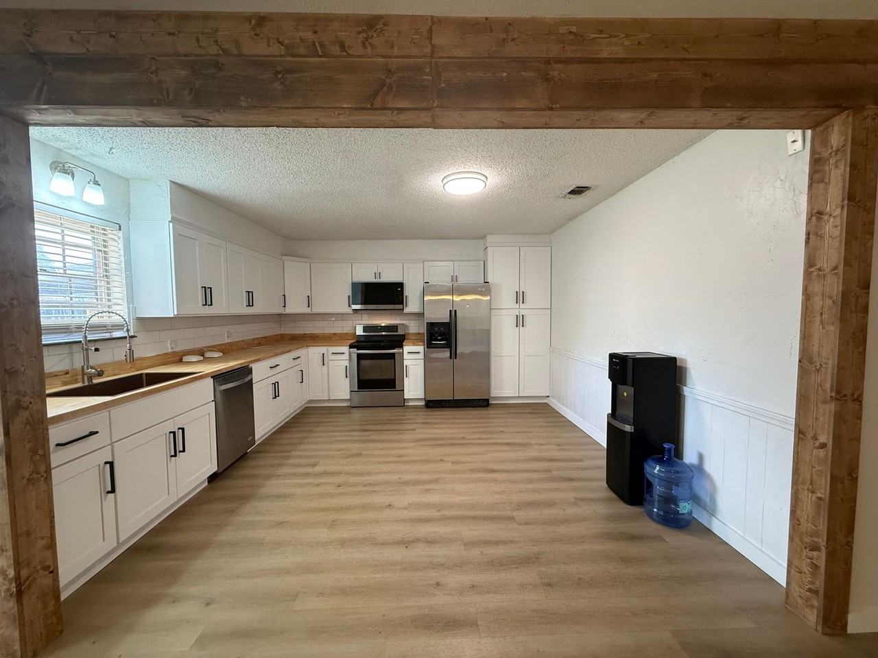 3106 Sierra Dr - Photo 3 of 19