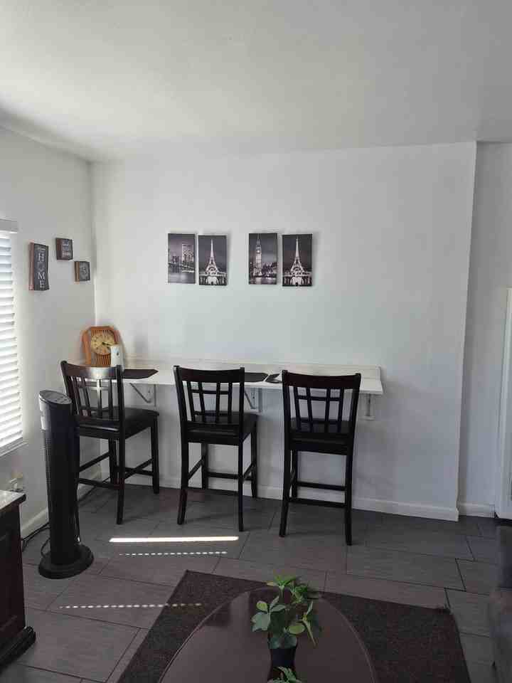 3005 38th St - Photo 5 of 9