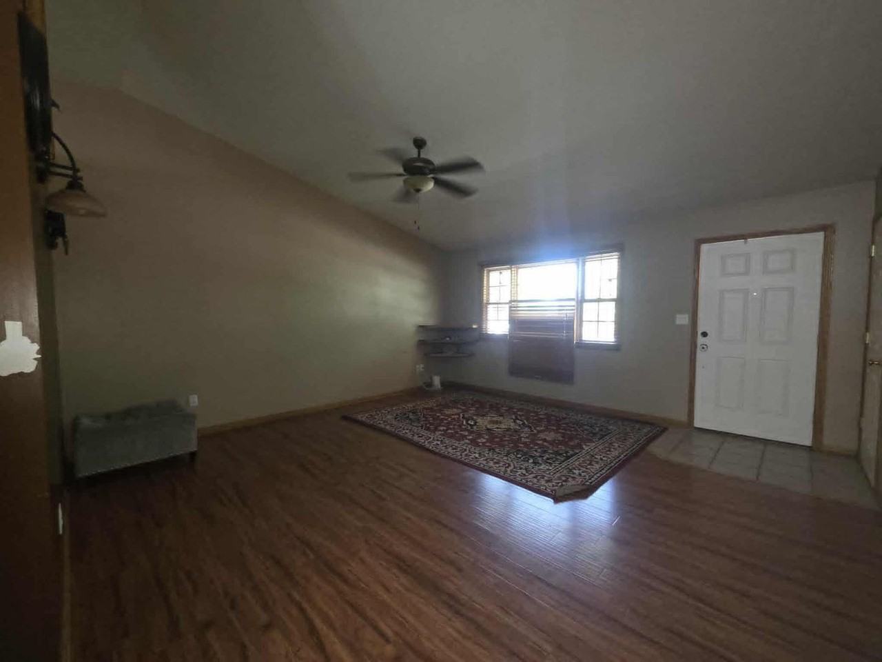 8732 Eagles Landing Dr - Photo 4 of 43
