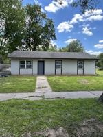 featured image of 1208 E 8th St