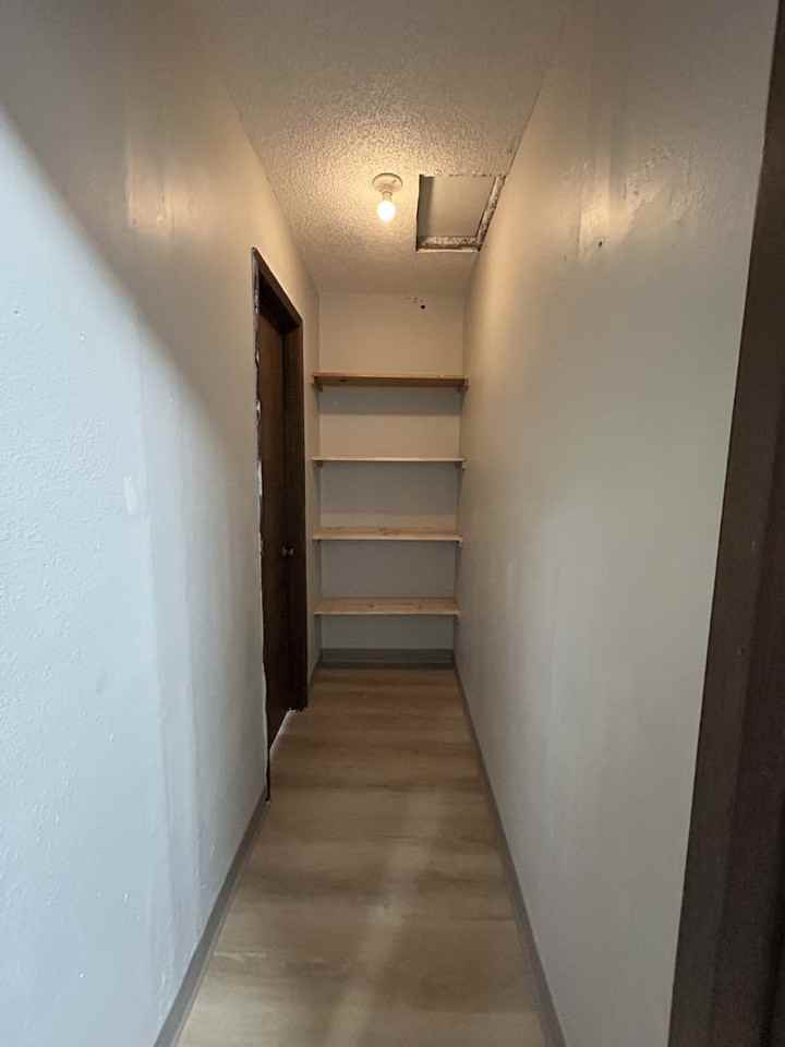 1208 E 8th St - Photo 5 of 17
