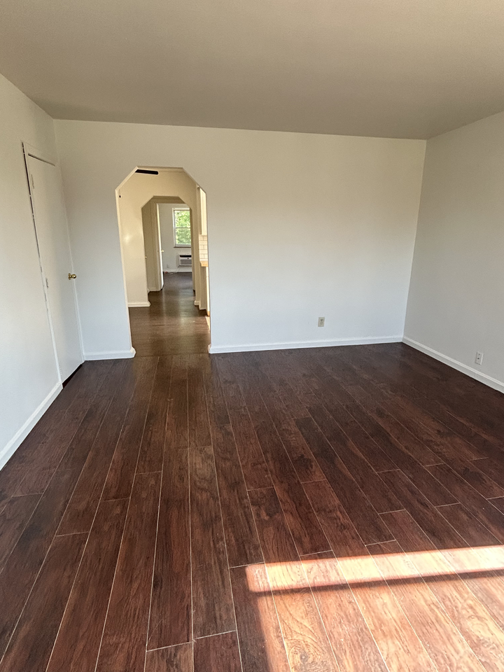 636 Maple Dr #C - Photo 3 of 11