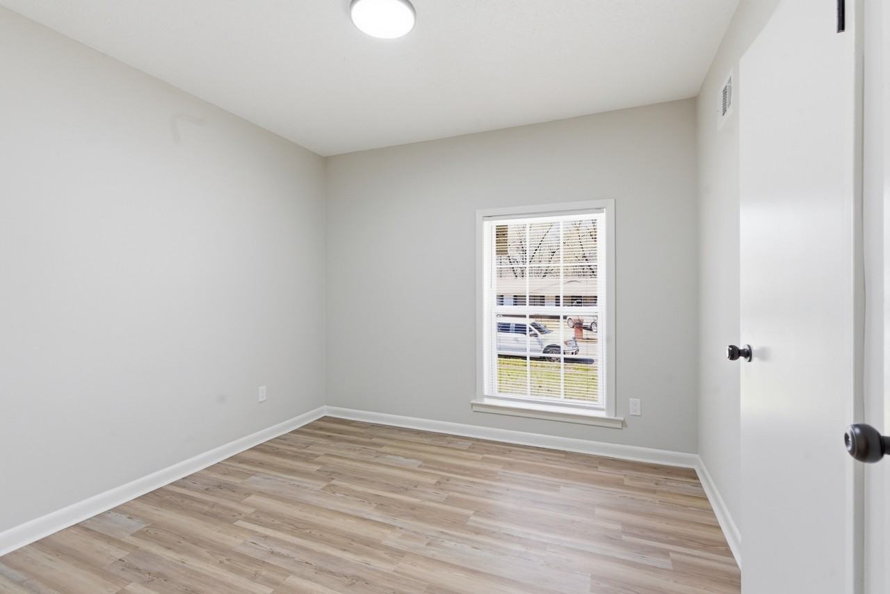 3206 Melbourne St - Photo 5 of 22