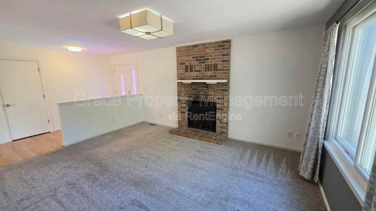 11748 Fillmore Pl - Photo 3 of 10