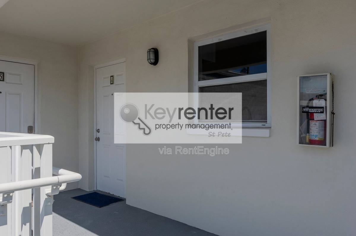 164 117th Ave #4 - Photo 3 of 10