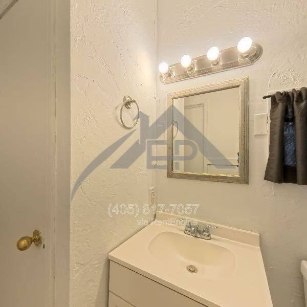 2300 Carlton Way - Photo 4 of 8