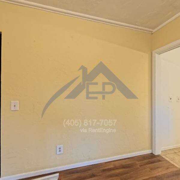 2300 Carlton Way - Photo 7 of 8