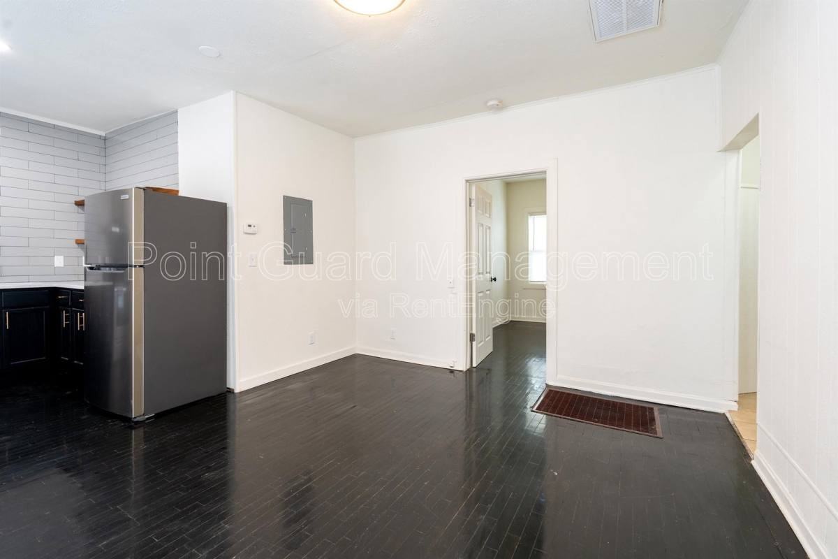 1827 W Walker St #2 - Photo 2 of 10