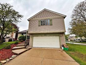 800 W Beechtree Ln - Photo 1 of 1