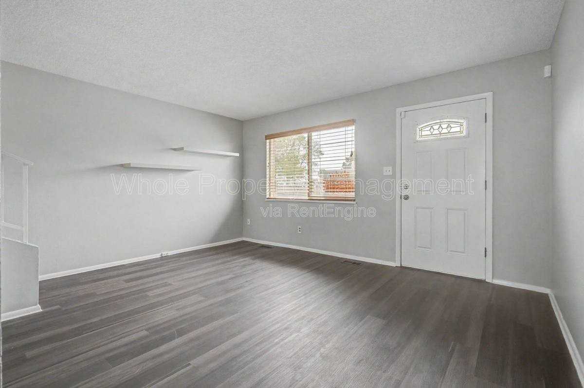 8705 Santa Fe Dr - Photo 2 of 10