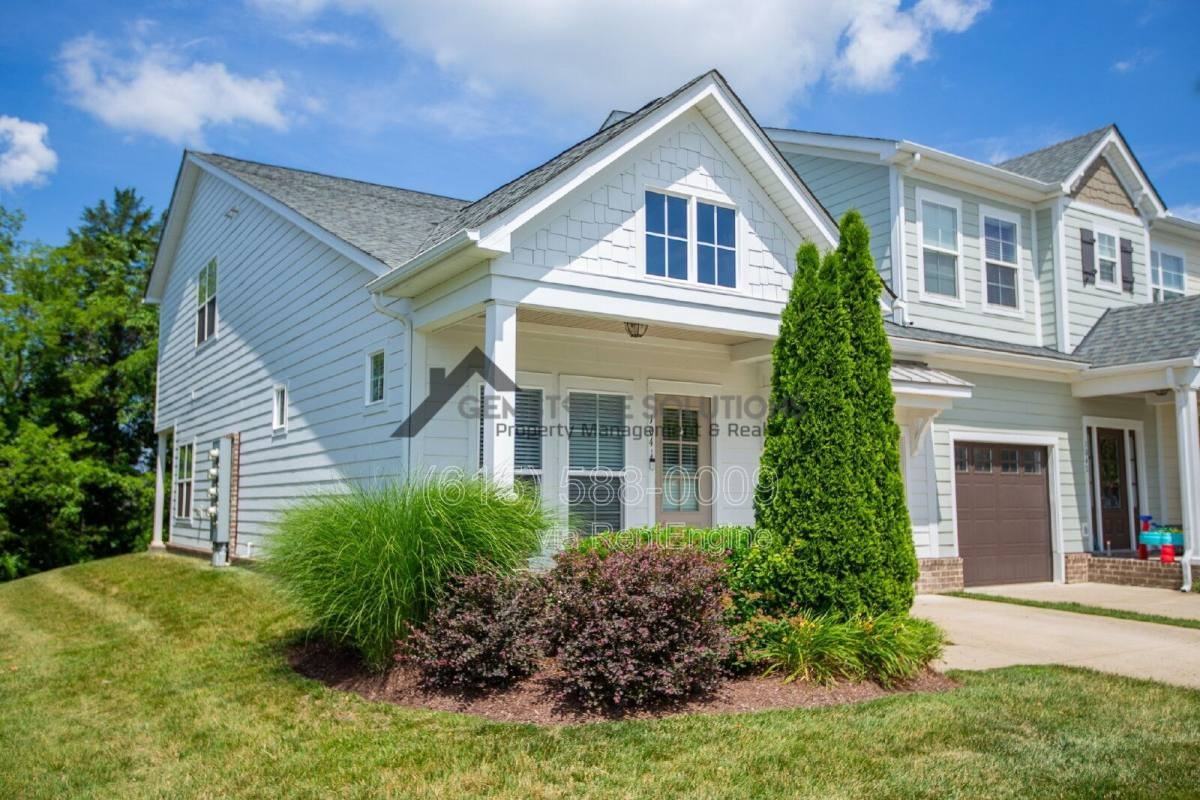1041 Honey Bush Cir - Photo 5 of 10