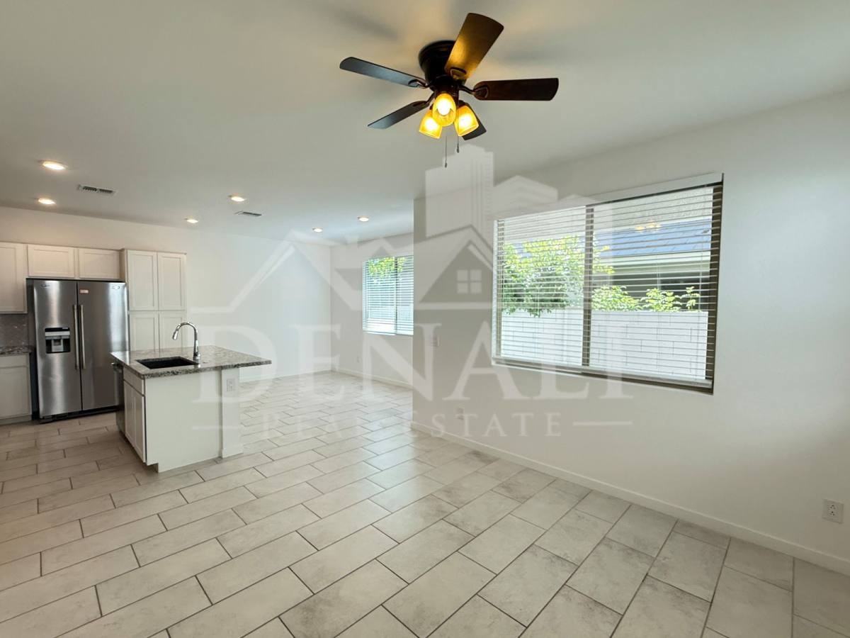 4738 S Element - Photo 2 of 10