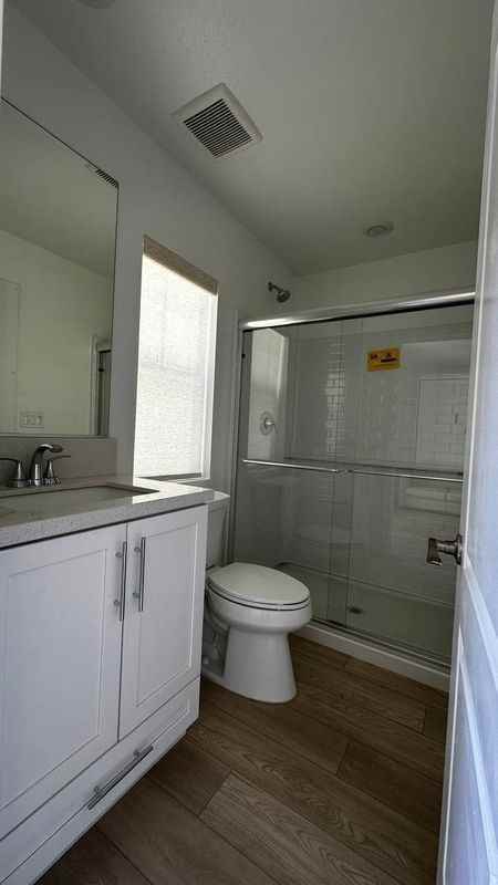 2539 Warner St - Photo 2 of 4