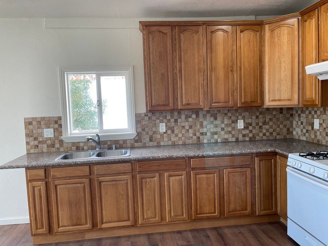 1396 E 27th St ##A - Photo 3 of 28