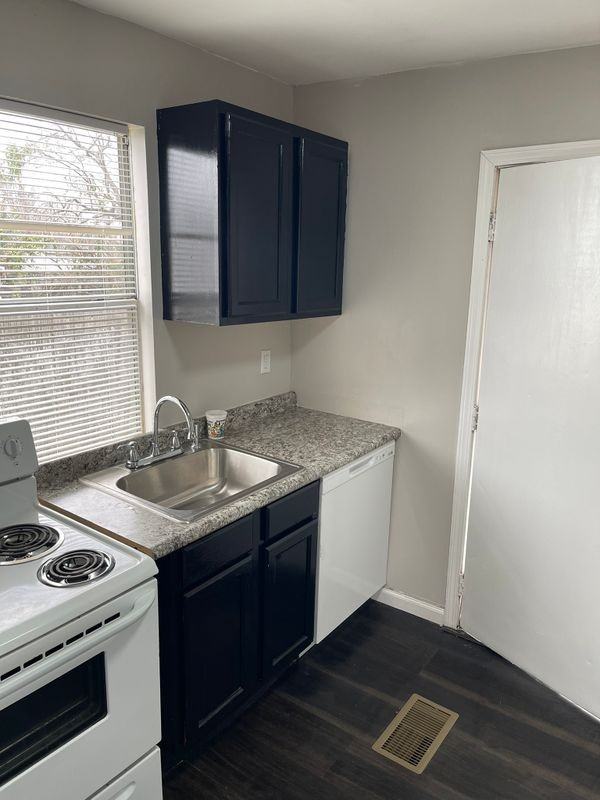 6229 Curie St - Photo 6 of 9