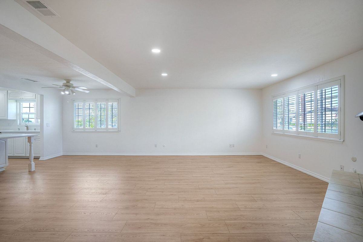 2511 Meadow Lark Dr - Photo 4 of 40