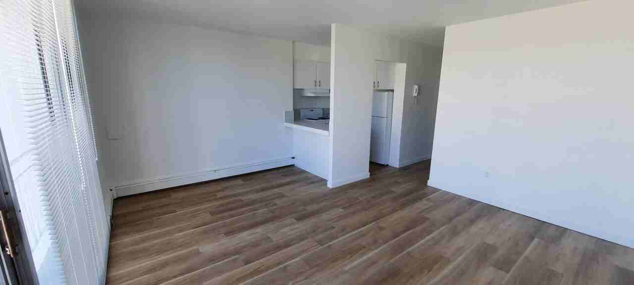 Edgemont - Photo 3 of 12