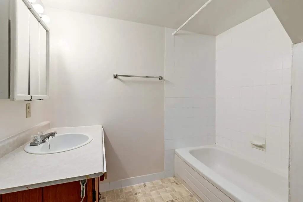 Bel-Aire Apartments - Photo 7 of 23