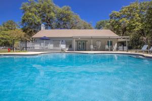 featured image of 1071 Candlelight Blvd