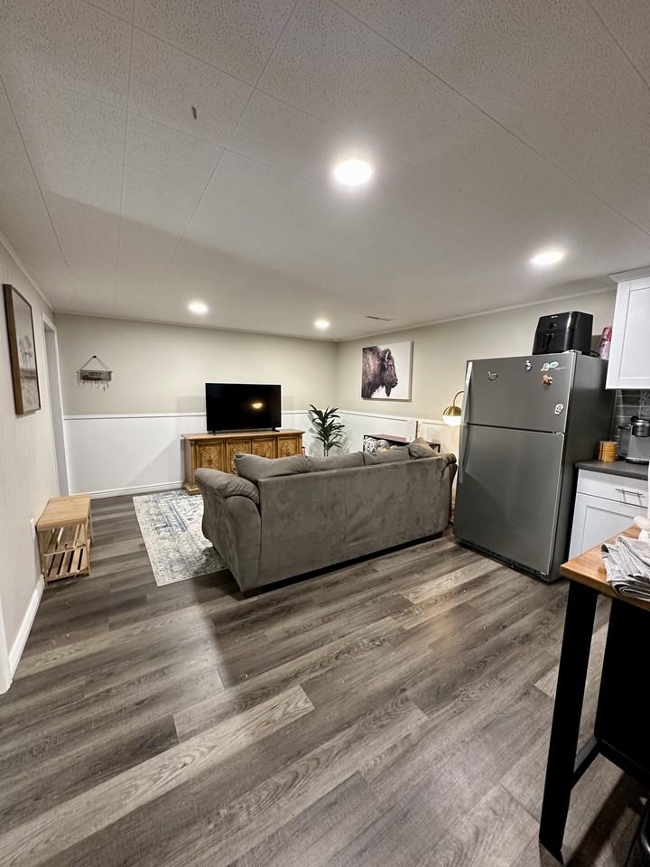 480 Troy St #3 - Photo 4 of 5