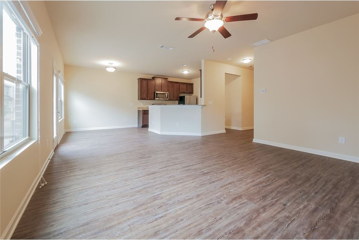 315 Rankin Cir - Photo 5 of 13