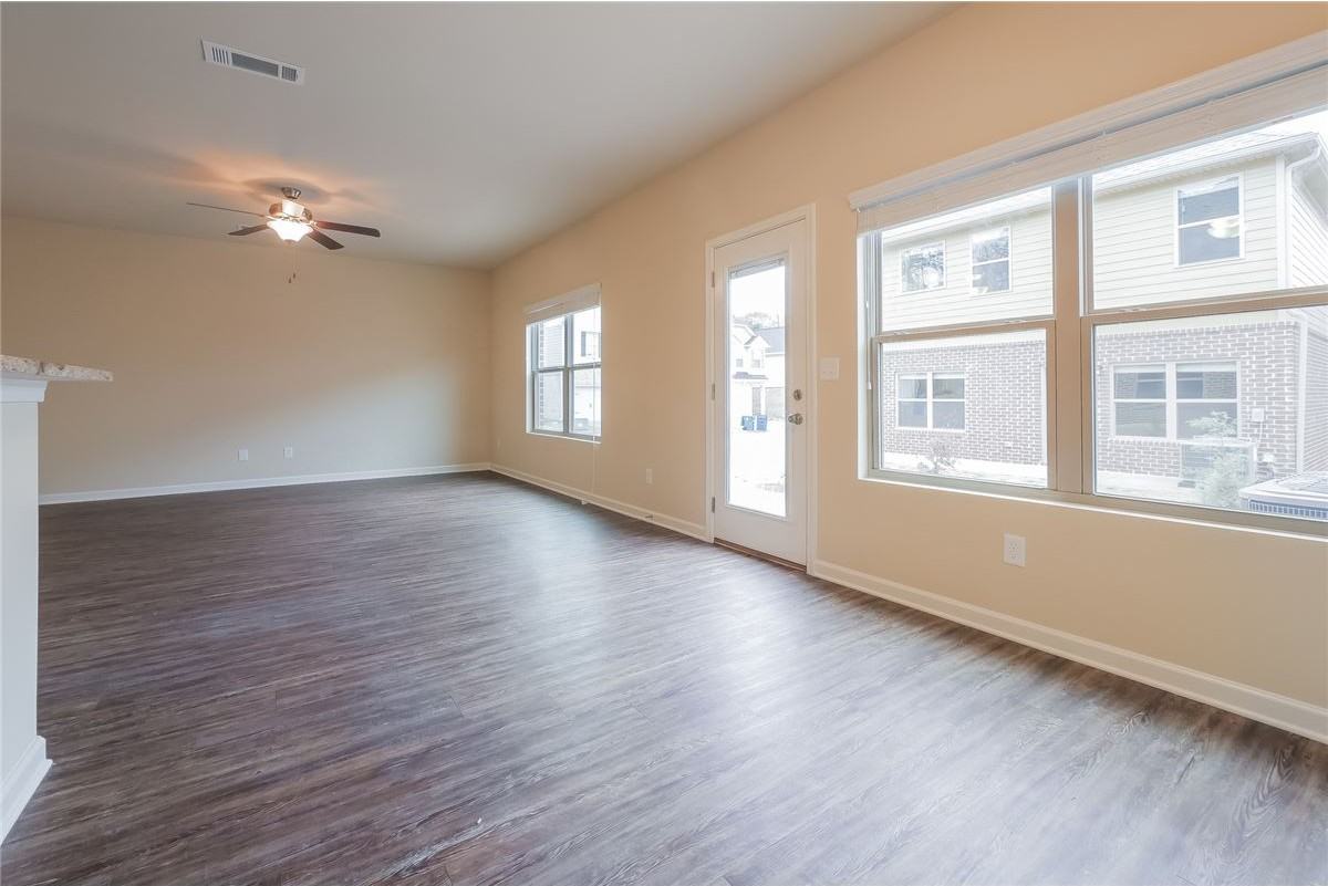 315 Rankin Cir - Photo 6 of 13