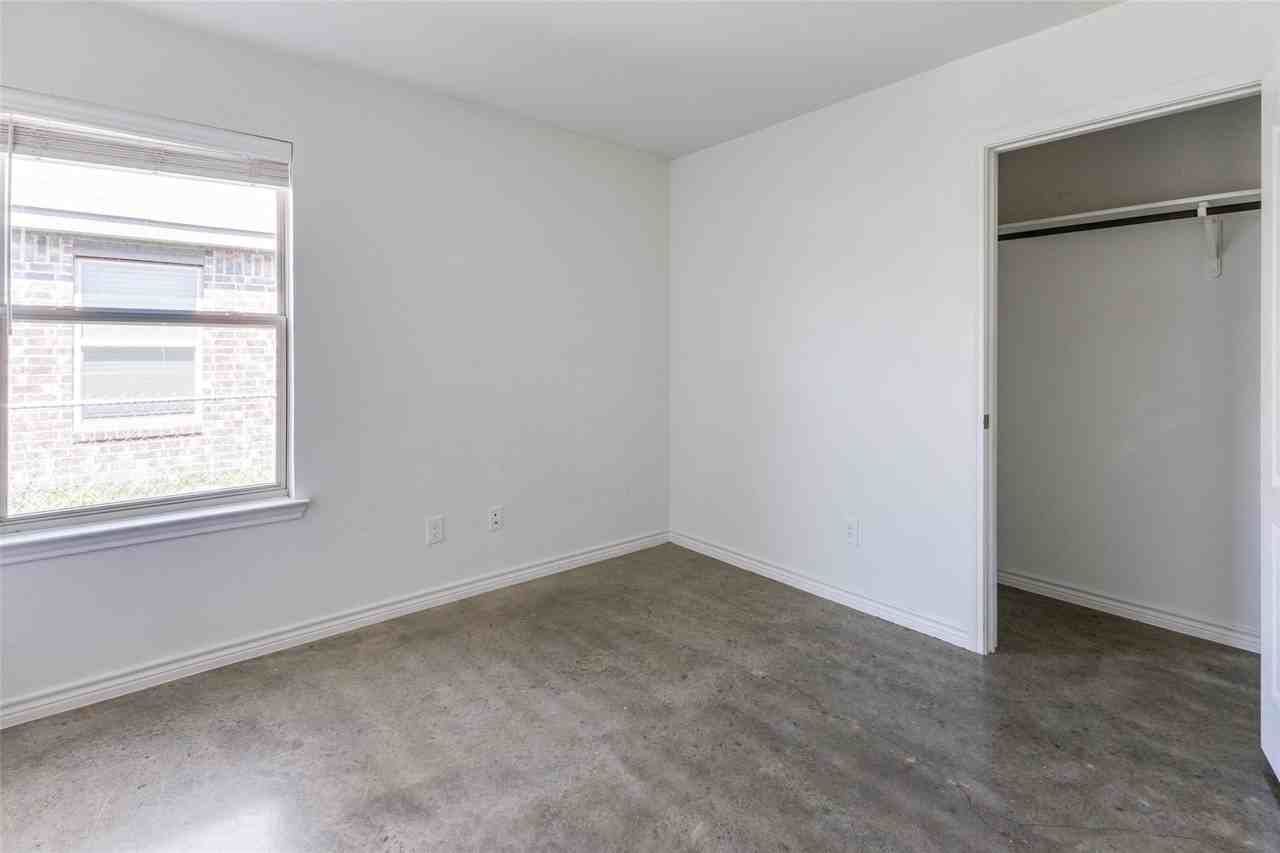 6011 Amelia Earhart Blvd #B - Photo 3 of 16