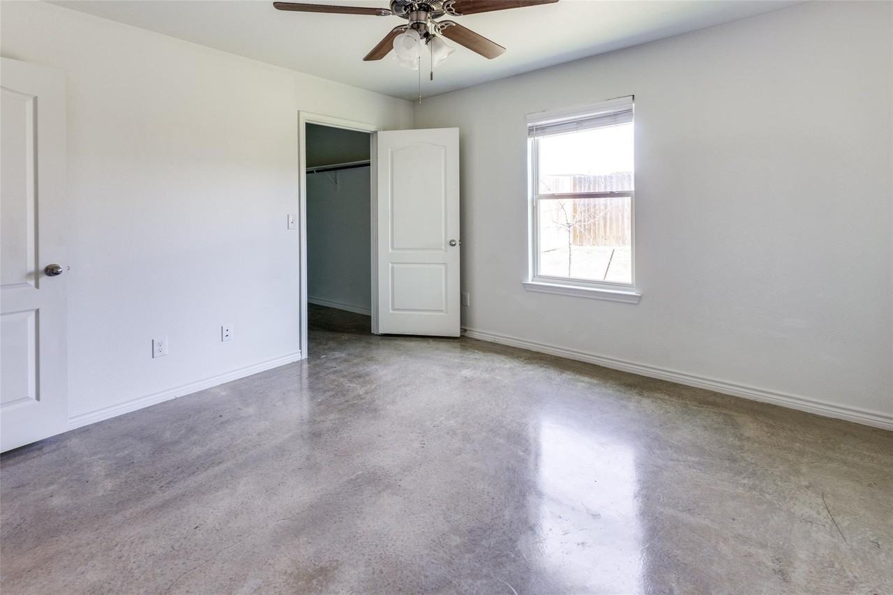 6011 Amelia Earhart Blvd #B - Photo 2 of 16