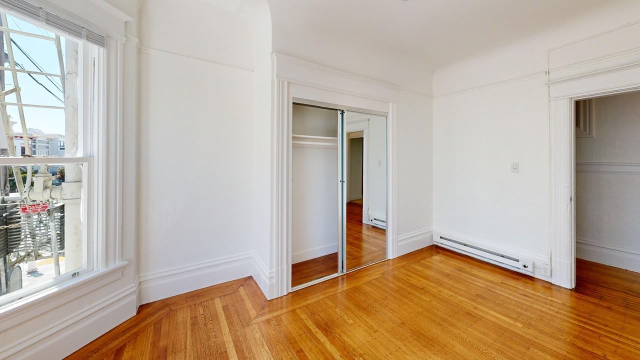 1301 Leavenworth Street - Photo 5 of 28