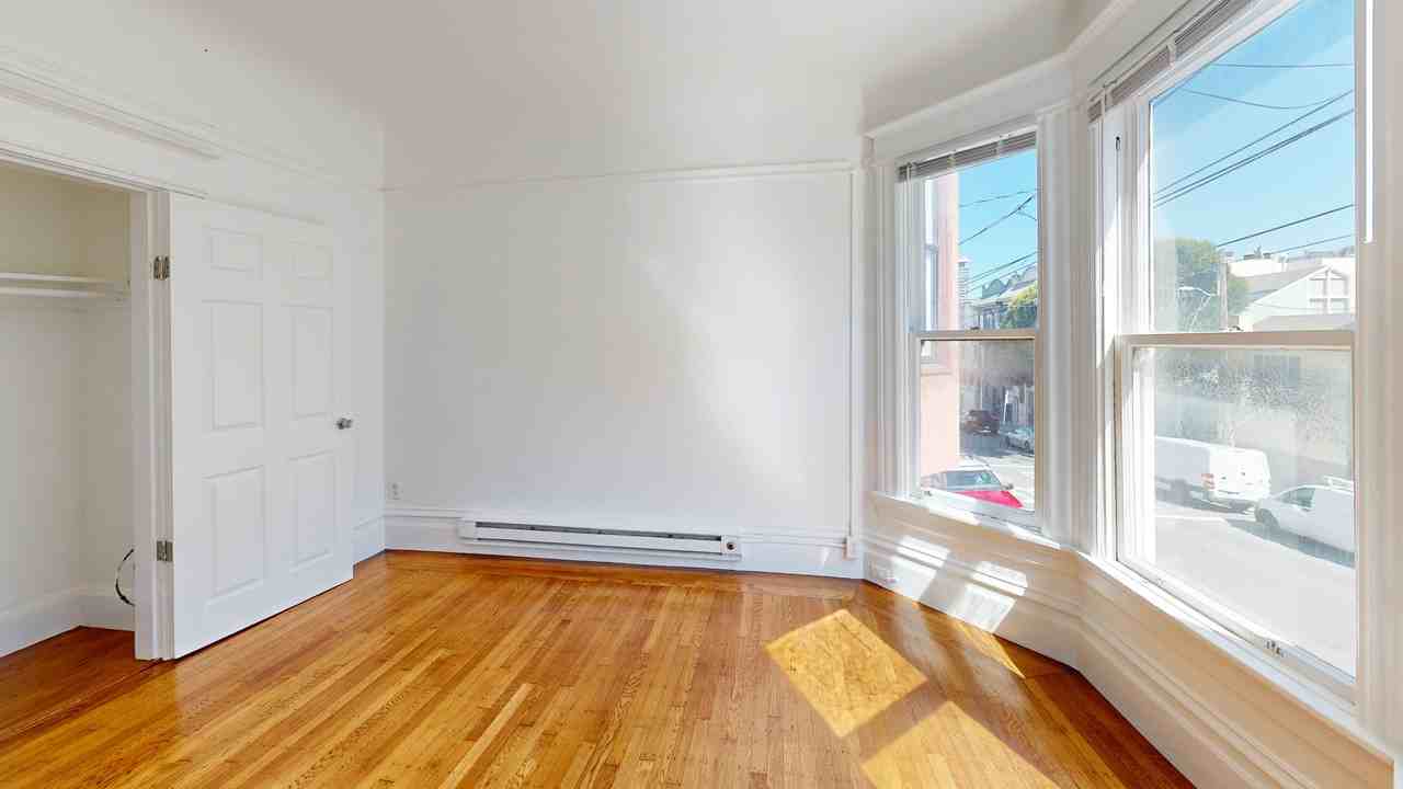 1301 Leavenworth Street - Photo 6 of 28