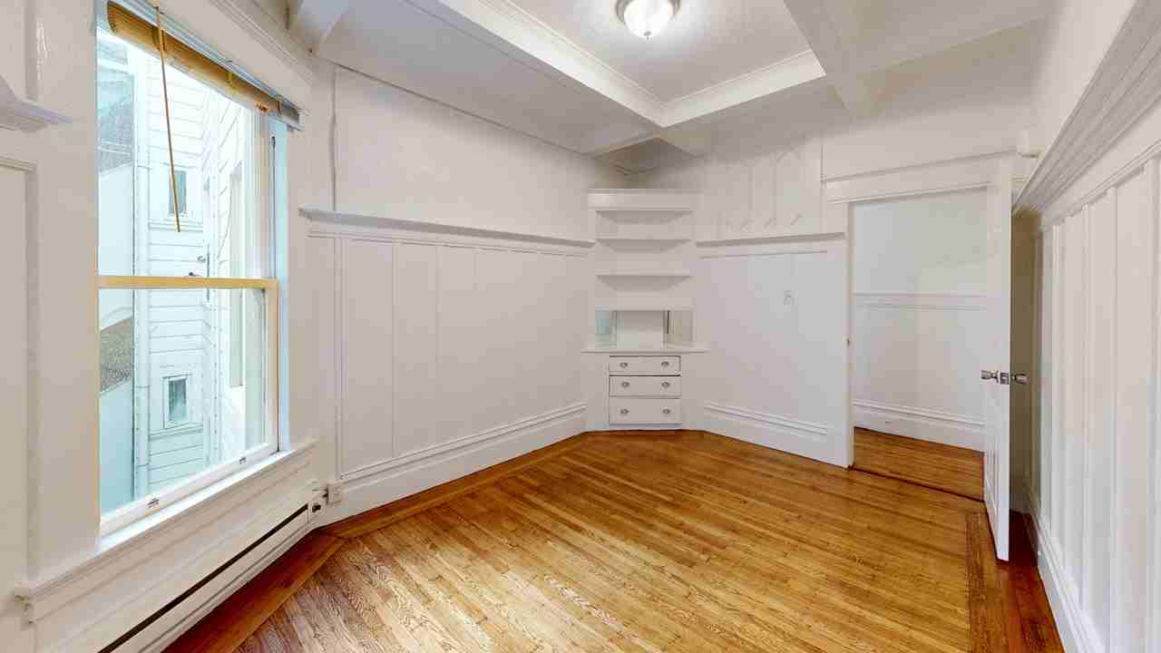 1301 Leavenworth Street - Photo 7 of 28