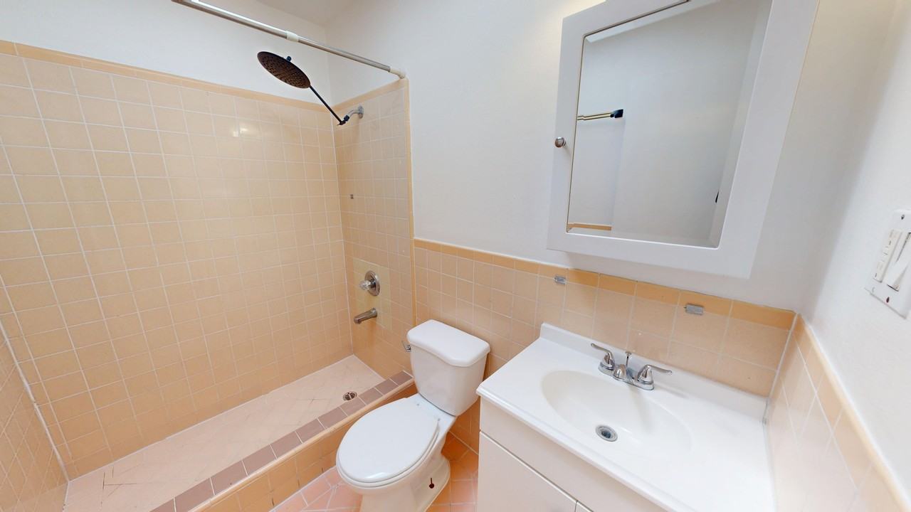 1514 Geneva Avenue - Photo 5 of 6