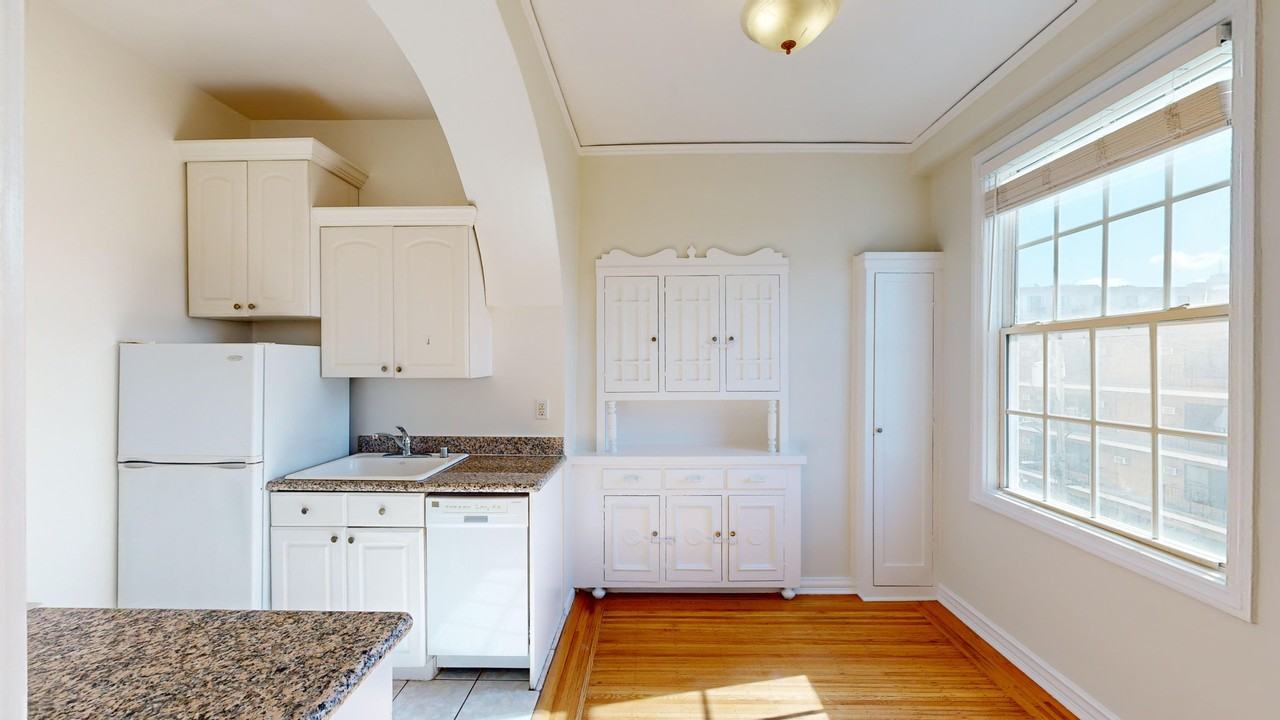 2600 Van Ness Avenue - Photo 4 of 15